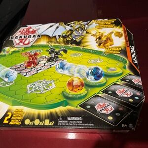 Legends Battle Arena Playset - Green, Gold, Red